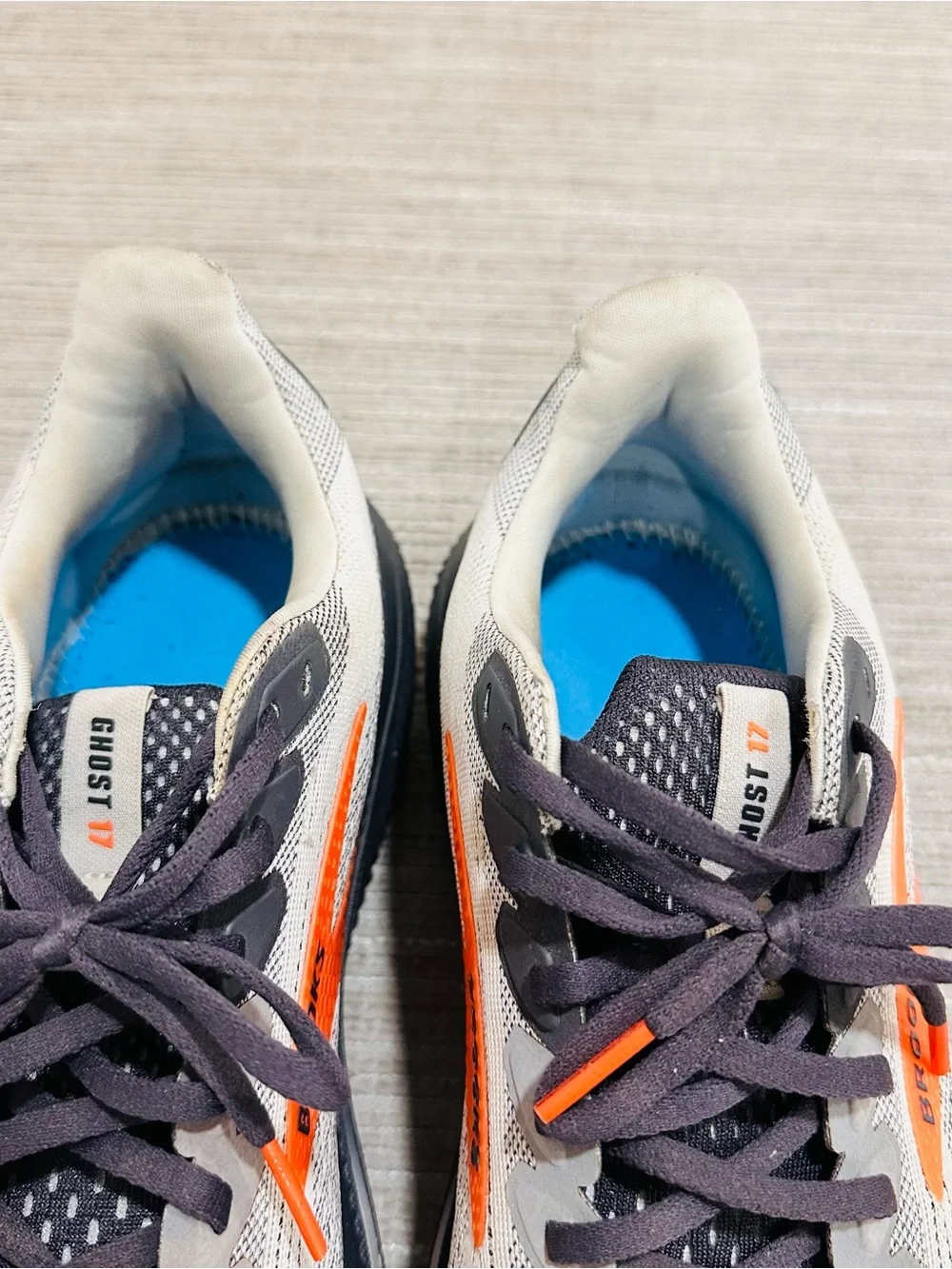 Brooks Ghost 17 Men's Running Shoes Size 10.5 Wide (2E) Oyster Mushroom Orange